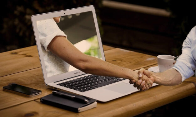 10 Little Known  Online Dating Tips You Need to Know About